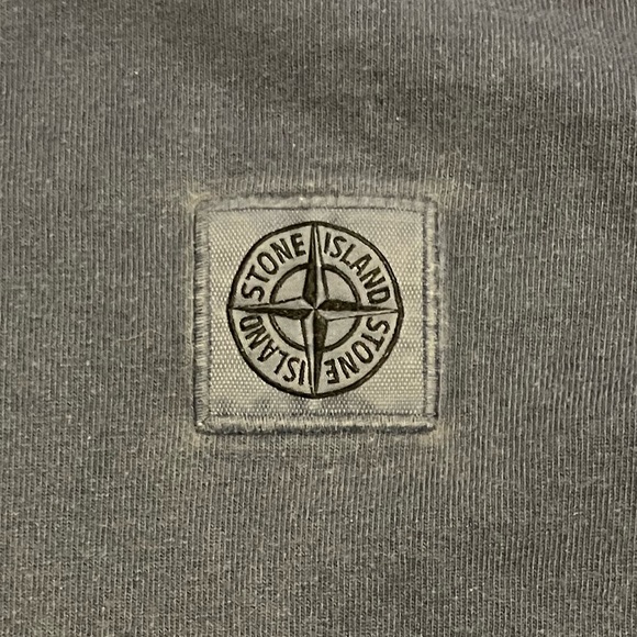 Junior (Kids) Medium Stone Island Bluish Grey Long Sleeve T-shirt - Picture 2 of 4